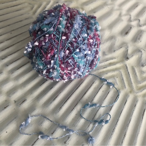 Mixed bundle of Multi-Colored Yarn for Knitting, Crocheting, Crafts, Arts - Picture 10 of 13